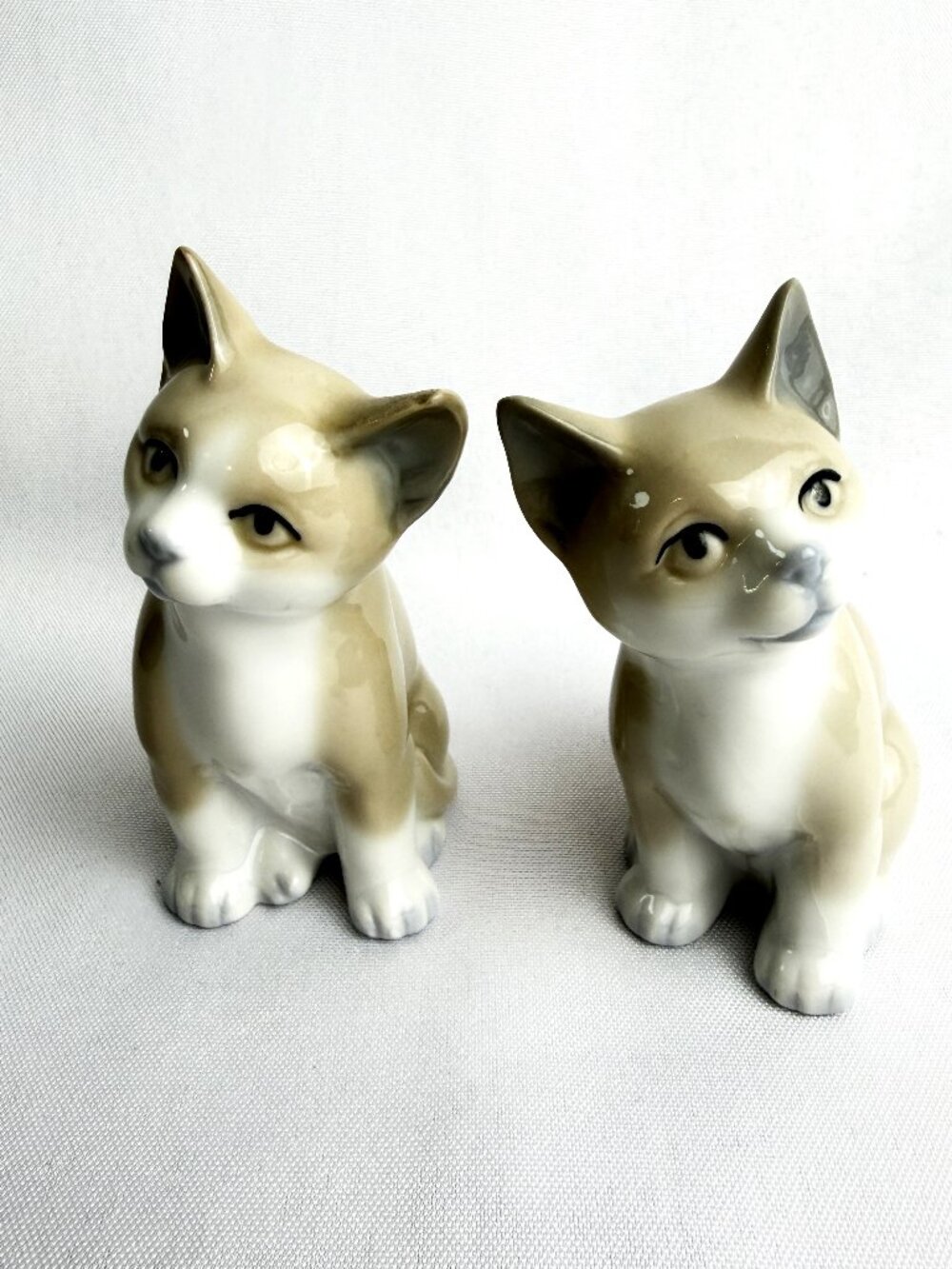 Otagiri Mini Beige & White Kitty Figurines Vintage Cats 3.50” Set of 2 Japan